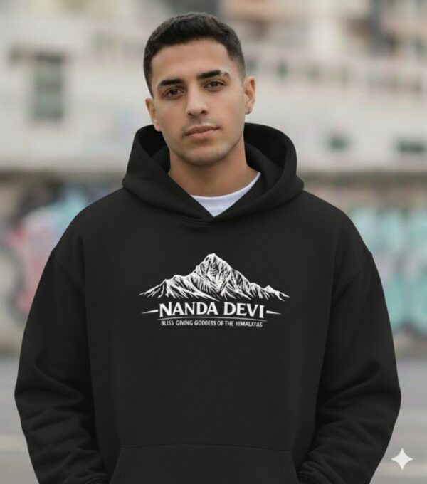 2026/01/1000301574.jpg Nanda Devi Black Oversize Hoodie
